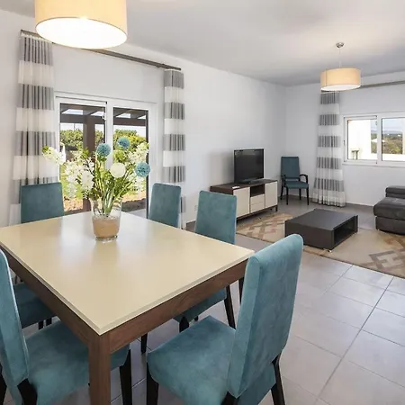 Valparaiso - New Modern 3 Bedroom Near Silves With Private Swimming Pool And Ac