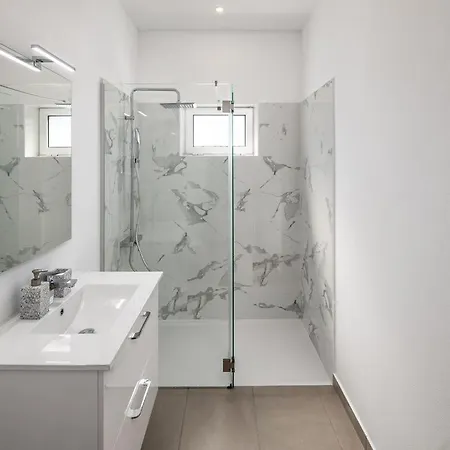 Valparaiso - New Modern 3 Bedroom Near Silves With Private Swimming Pool And Ac 빌라