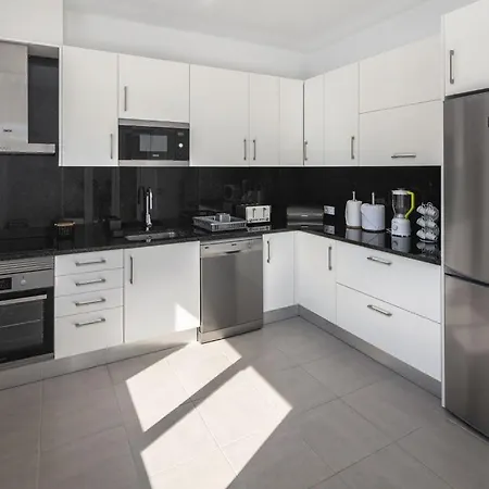 Valparaiso - New Modern 3 Bedroom Near Silves With Private Swimming Pool And Ac